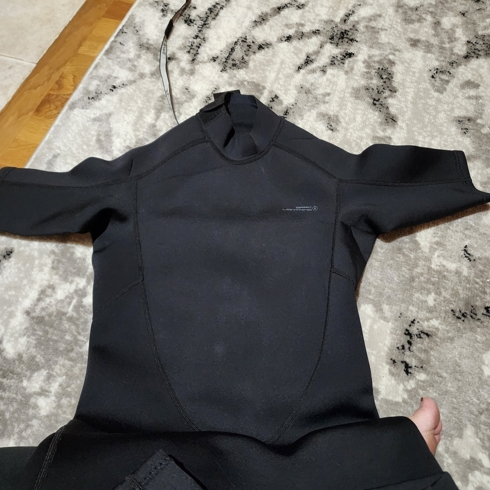 I1 - NWT Dark Lightning Warm Energy Wetsuit S
